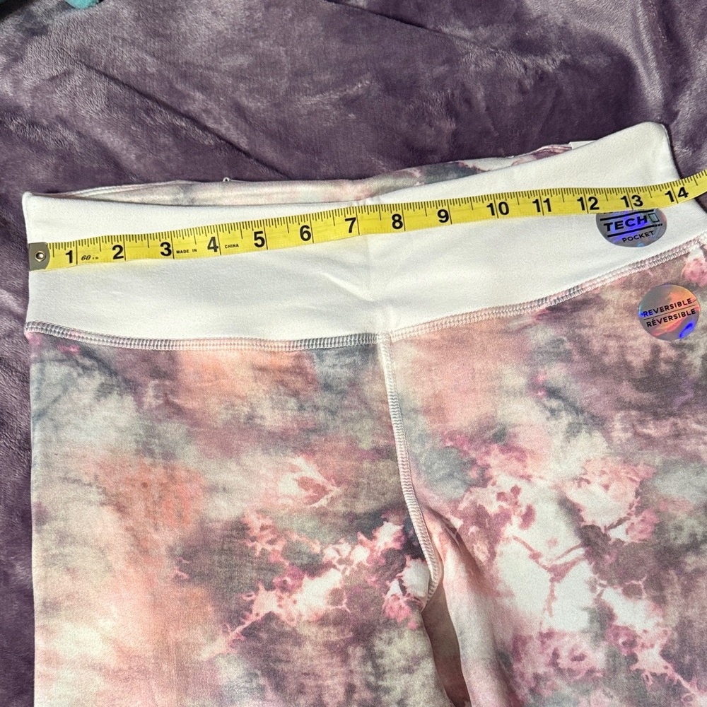 Ardene Pastel Pink, Cream & Gray Tie-Dye Capri Leggings NWT - Picture 7 of 16
